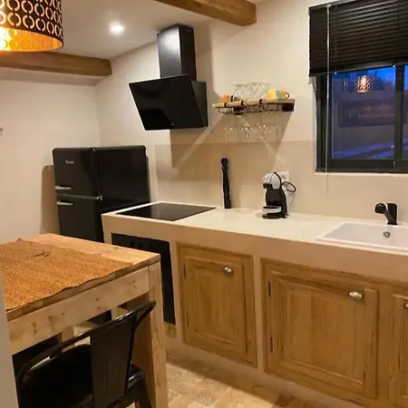 Casa vacanze Exceptionnelle Petite Maison Avec Piscine Privee Aux Portes D'arles *