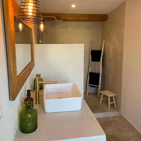 Exceptionnelle Petite Maison Avec Piscine Privee Aux Portes D'arles Ferienhaus Fourques (Gard)