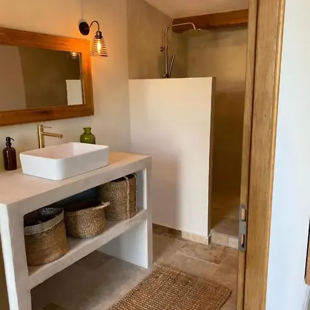 Exceptionnelle Petite Maison Avec Piscine Privee Aux Portes D'arles * Fourques (Gard)
